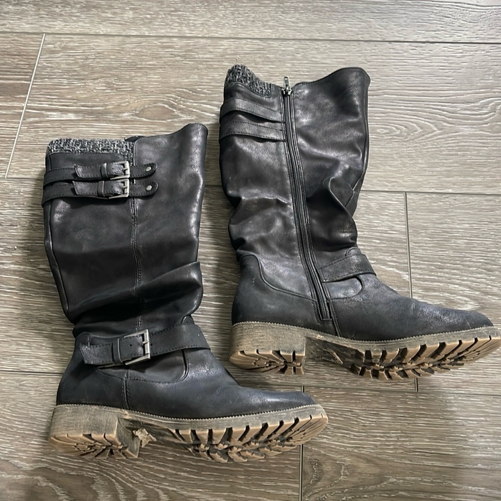Calf Length Buckle Distressed Boot size 6.5